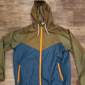 Nike wind runner jacket
